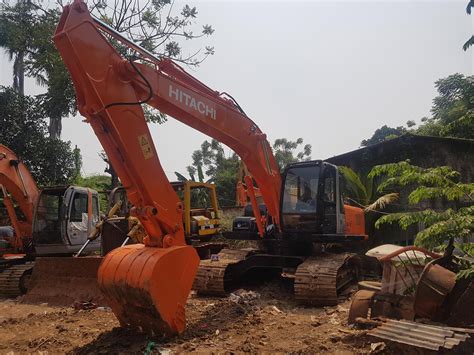 rental mini excavator jakarta|trek excavator.